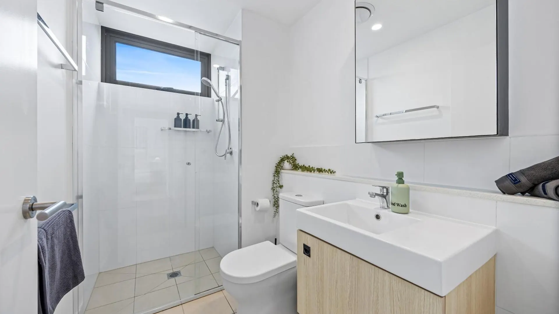 Capri Apartments - Free Secure Parking 브리즈번