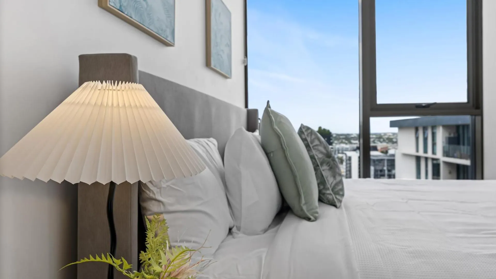 Capri Apartments - Free Secure Parking Brisbane Australia