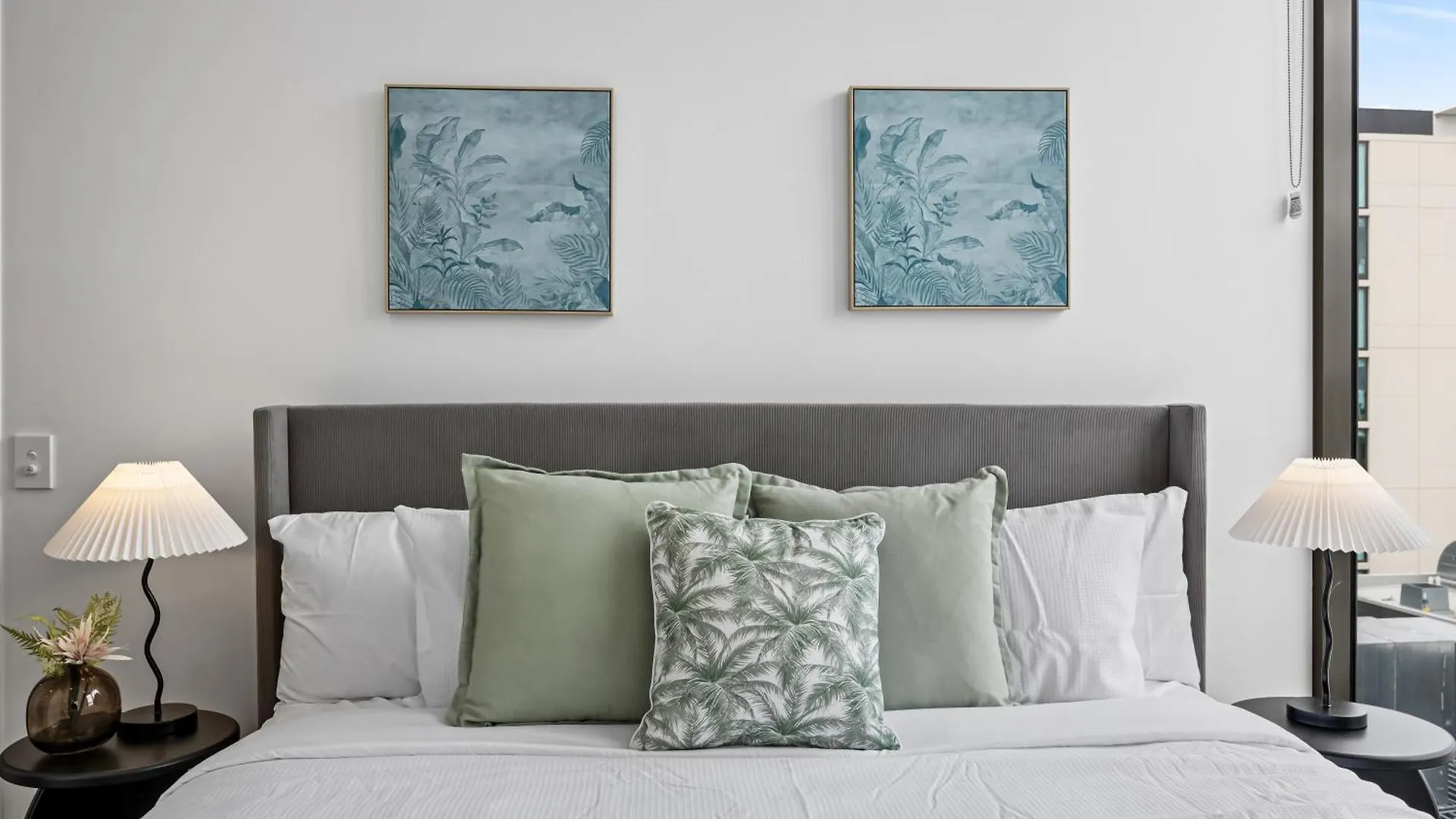 Capri Apartments - Free Secure Parking Brisbane